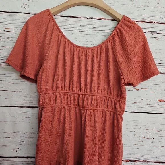 Gilli Dress - Picture 16 of 17